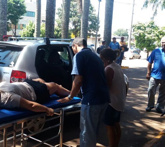 Mulher foi encaminhada ao Hospital da VidaFoto: Cido Costa