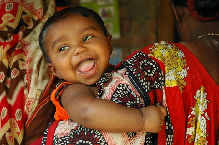Altas taxas de mortalidade materna e infantil nos países em desenvolvimento preocupam. Foto:  UNICEF/Naser Siddique