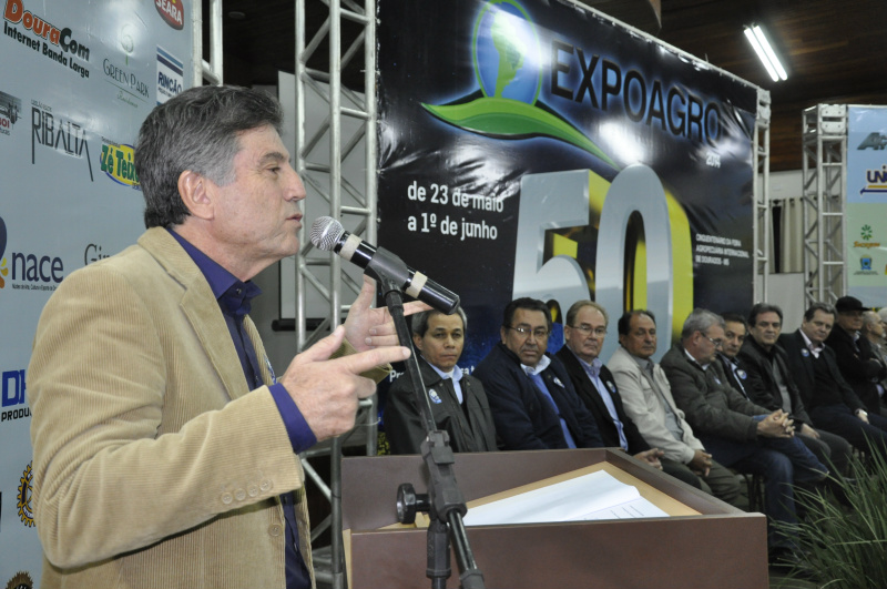 Prefeito Murilo durante discurso na abertura da Expoagro. Foto: Hédio Fazan