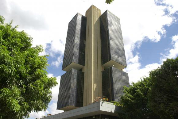 Diretor do Banco Central destaca queda de gastos de brasileiros com viagens internacionais por causa da alta do dólar Arquivo/Agência Brasil