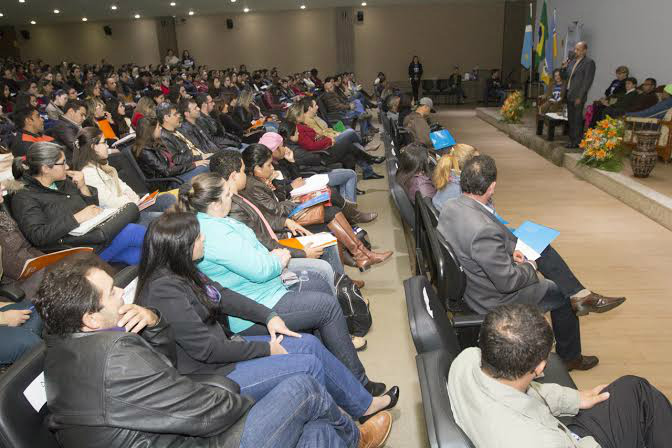 Evento, realizado na Unigran, contou com ex-dependentes químicos e ex-presidiários. Foto: Decom