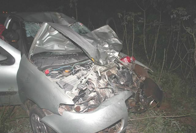 Foto: SulNewsFrente do carro ficou destruída com o impacto da colisão