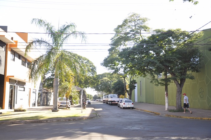 Prefeitura identifica cruzamentos sem placas em Douradosfoto - Hedio Fazan