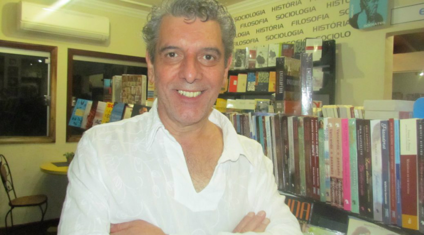 Emmanuel Marinho, um dos grandes poetas da cultura sul-mato-grossense