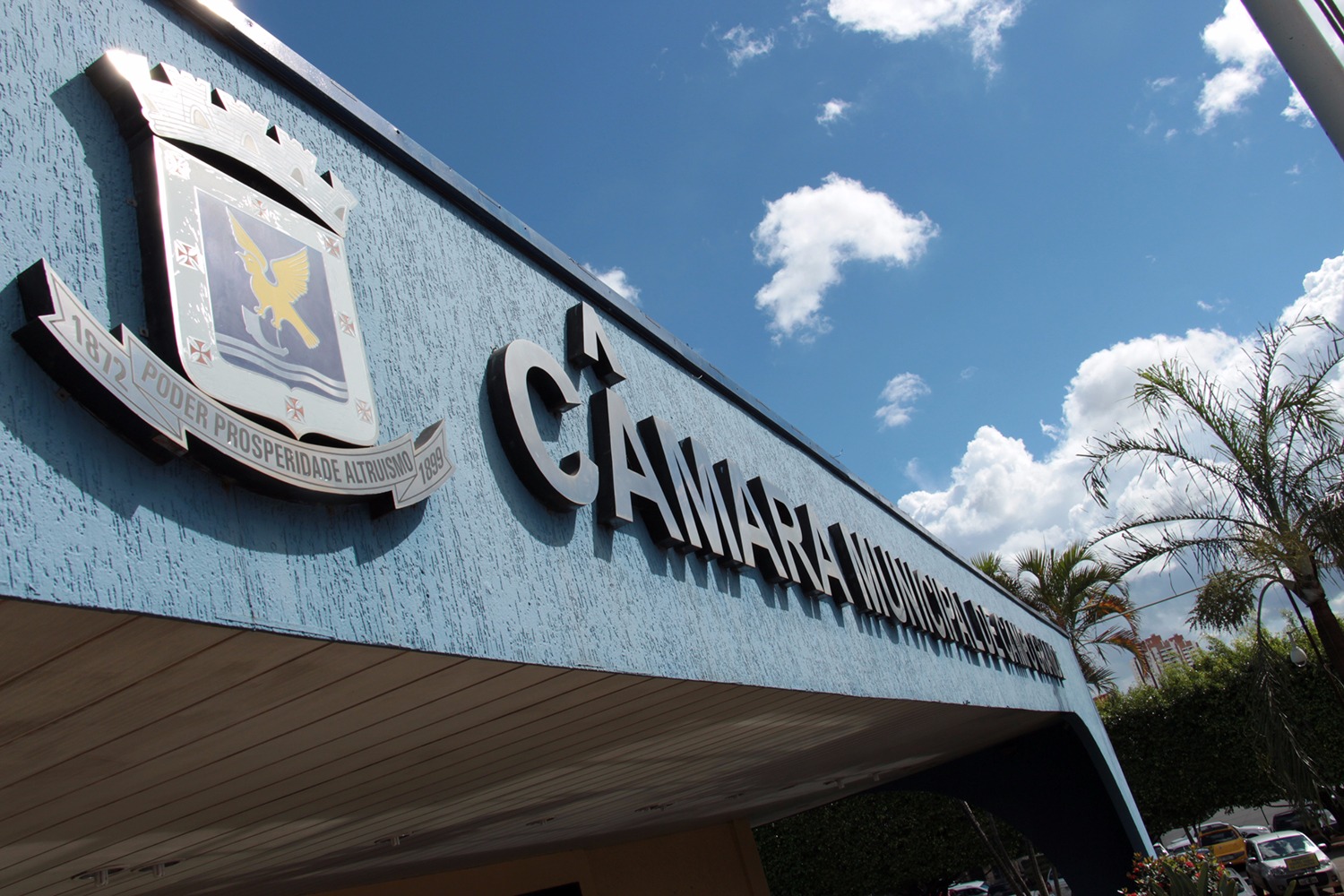 Câmara da Capital abre concurso; salário até R$ 2,8 mil