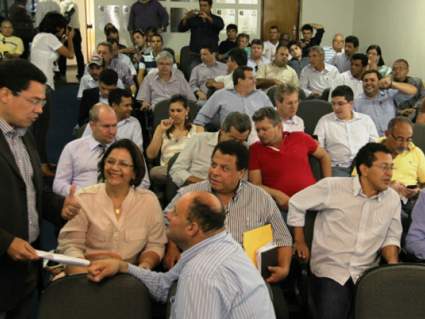Prefeitos saíram frustrados de movimento municipalista organizado pela Confederação Nacional de Municípios. (Foto: Divulgação)