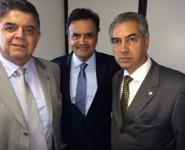 Márcio Monteiro, Aécio e Reinaldo durante encontro do PSDB (Foto: Divulgação )
