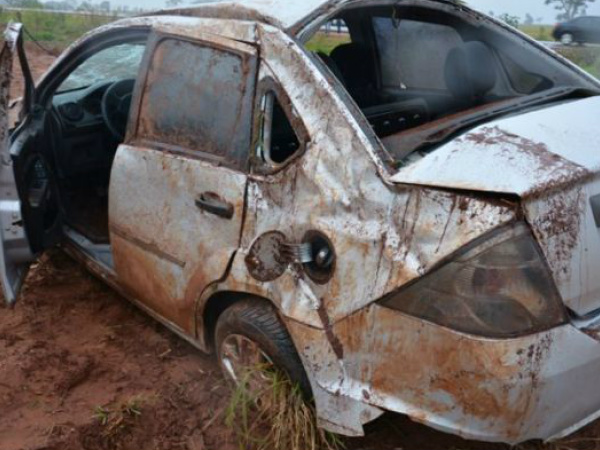 Fotos: Wilson Amaral/MS CidadesCapotamento mata condutor de Vila União, município de Deodápolis