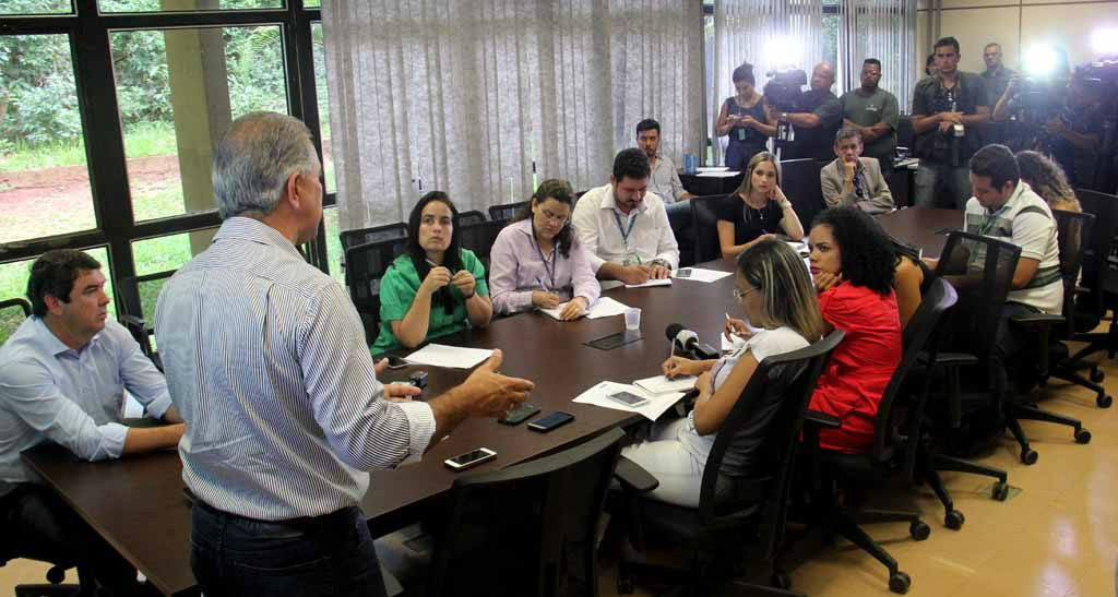 Governador Reinaldo Azambuja deu as boas vindas aos jornalistas que vieram ao balanço