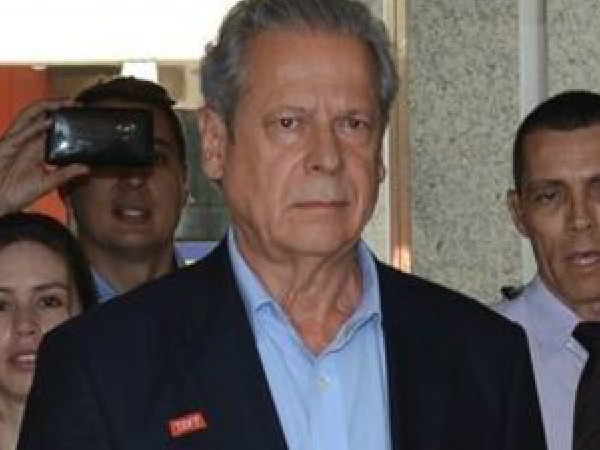 Ex-ministro José Dirceu, preso hoje pela PF