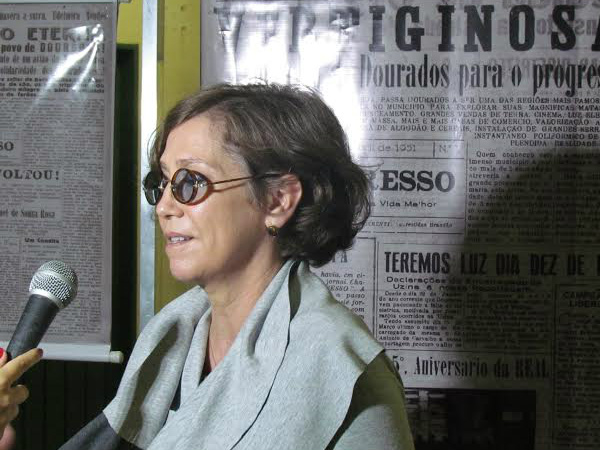 Diretora-executiva de O PROGRESSO June Torres concede entrevista a acadêmicos de Jornalismo da UCDB(foto: ELVIO LOPES)