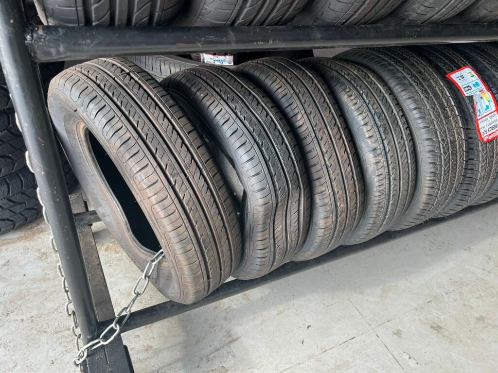 Centros automotivos são alvo da PF em operação contra contrabando de pneus