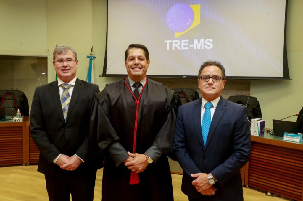 Ex-presidente da OAB Dourados tem 1ª sessão no TRE como juiz