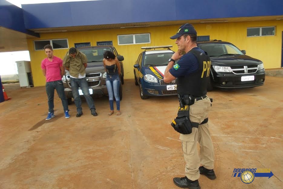 Polícia recupera mais dois carros que seriam levados ao Paraguai