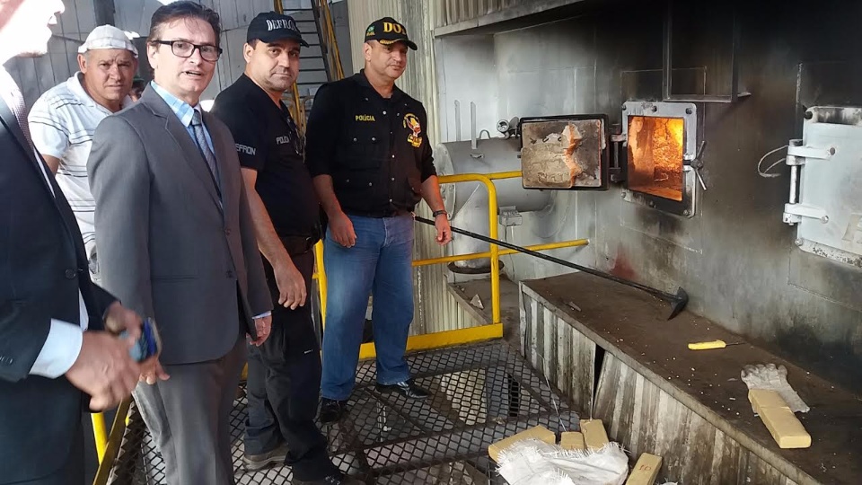 Polícia incinera quase 40 t de drogas apreendidas na região de Dourados