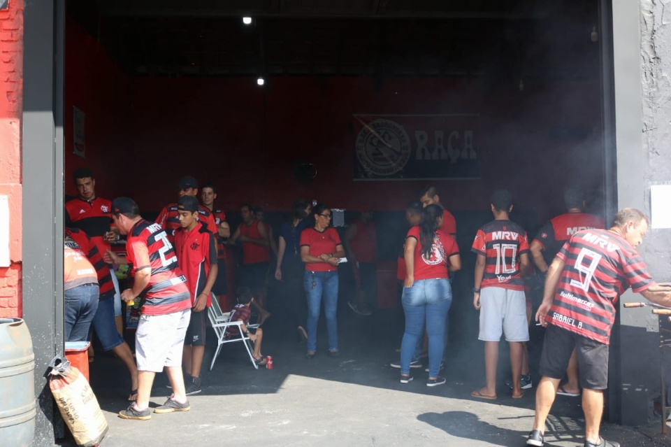 Torcida Rubro-negra reinaugura sede para acompanhar final entre Flamengo x Vasco