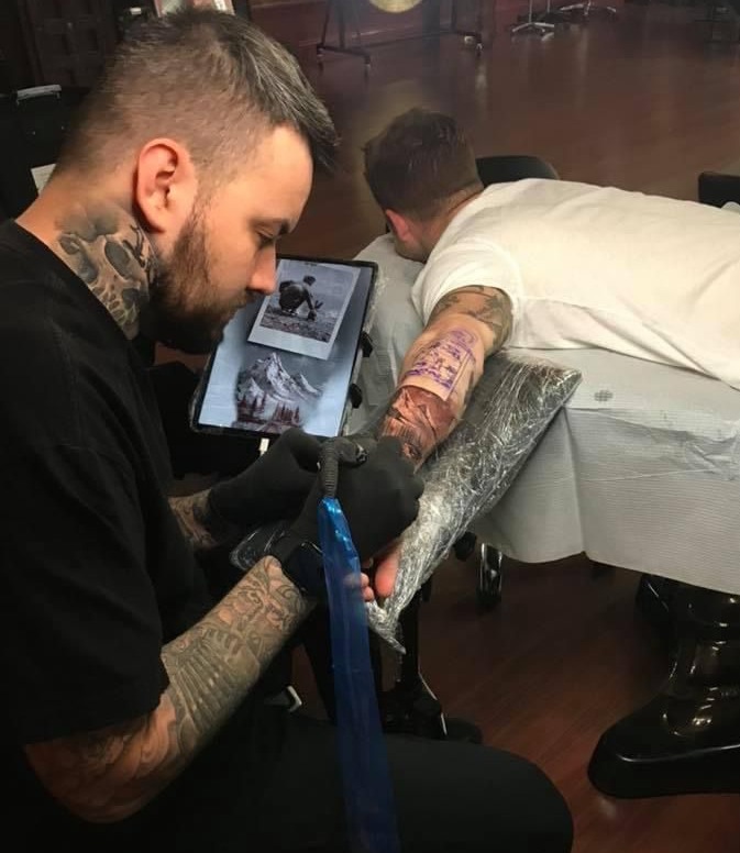 Douradense é vencedor de uma das maiores convenções de tattoo dos Estados Unidos