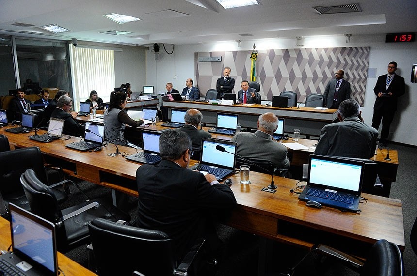 Proposta foi aprovada na reunião desta quarta-feira (23) da Comissão de Constituição, Justiça e Cidadania (CCJ)Marcos Oliveira/Agência Senado