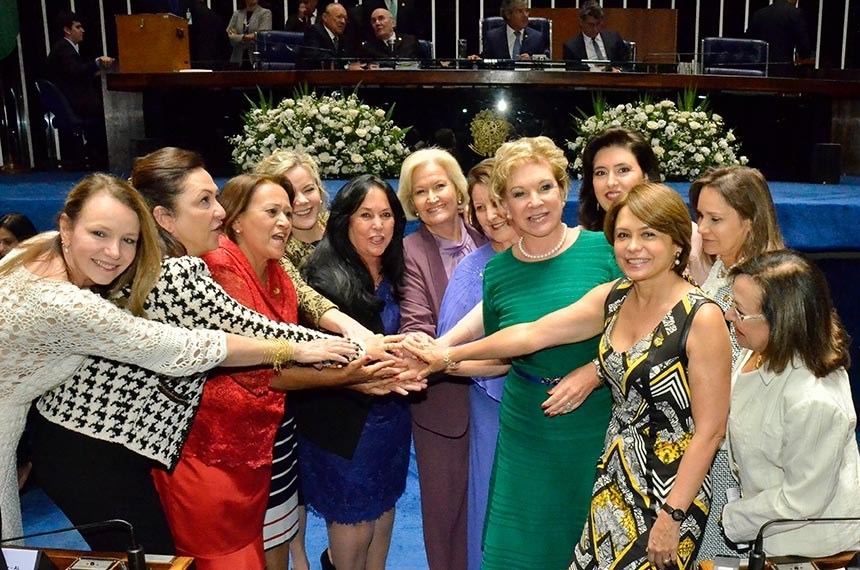 Senadoras na primeira sessão da última legislatura, em 1º de fevereiro de 2015: enquanto mulheres ampliaram bancada na Câmara dos Deputados, Senado terá uma parlamentar a menos que em 2018Waldemir Barreto/Agência Senado