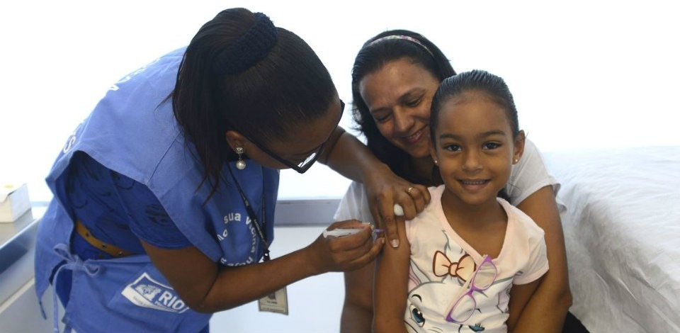 Vacinas são ofertadas de maneira gratuita pelo Sistema Único de Saúde (SUS) - Foto: Tânia Rêgo/Agência Brasil