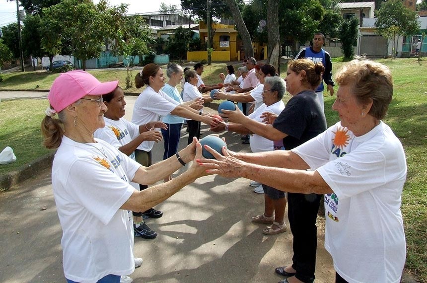 Idosos fazem atividade física em programa mantido pela Prefeitura de Porto AlegreRicardo Stricher / PMPA