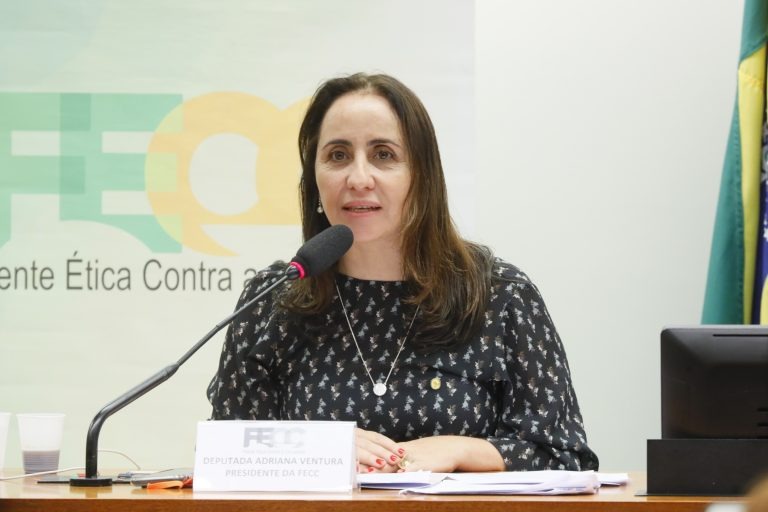 Maryanna Oliveira/Câmara dos DeputadosProposta de Adriana Ventura permite que o cidadão tenha acesso aos processos e relatórios técnicos anteriores à decisão final dos tribunais de contas e órgãos de controle interno