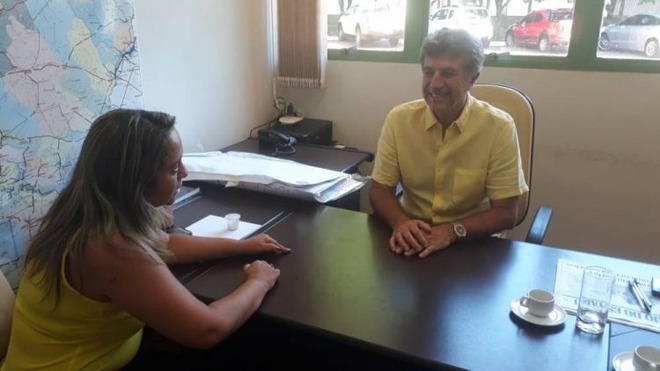 Lia Nogueira durante reunião com o vice-governador Murilo ZauithFoto: Divulgação