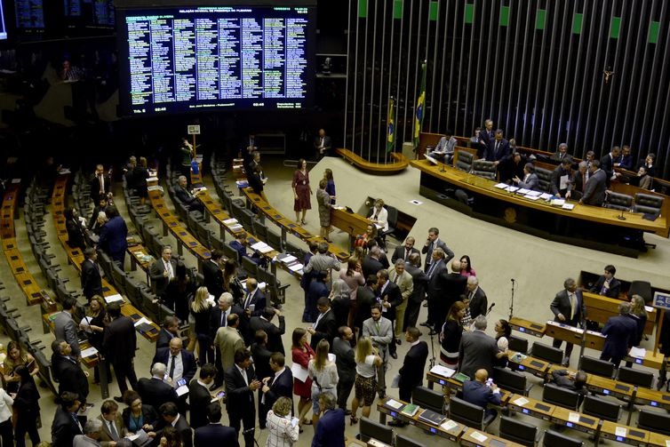 Festas juninas podem atrapalhar ritmo de votações na Câmara dos Deputados (Wilson Dias/Agência Brasil)