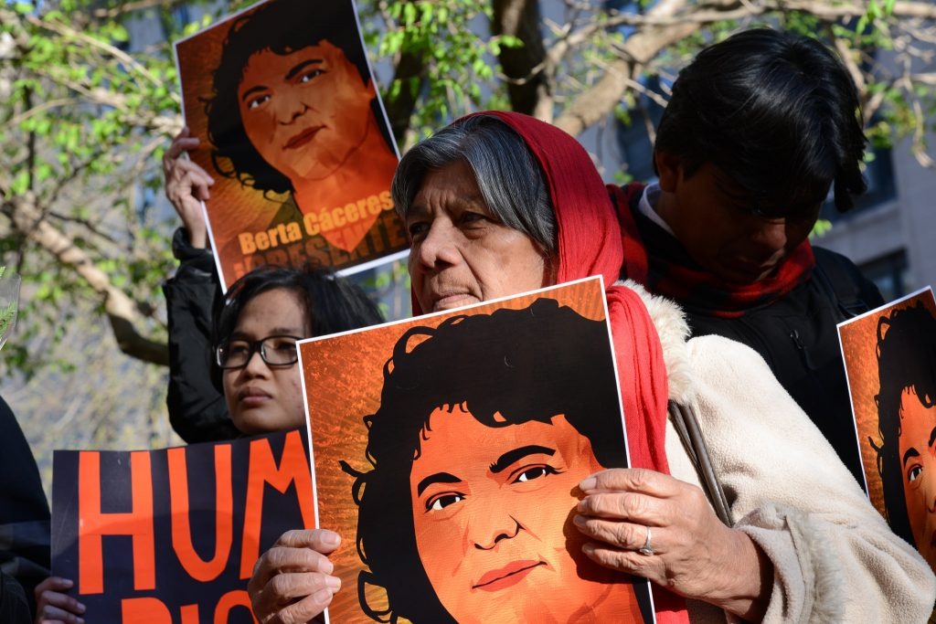 Manifestação em abril de 2016 pelo assassinado da defensora dos direitos humanos Berta Cáceres, em Honduras. Foto: Flickr(CC)/CIDH/Daniel Cima