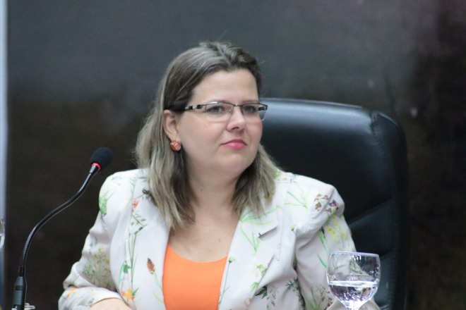  Vereadora Daniela Hall convida a população para debater temas relacionados a serviços públicos oferecidos em Dourados