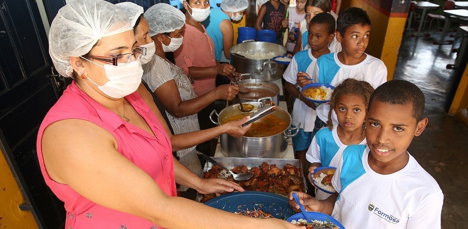 Recursos do Programa Nacional de Alimentação Escolar são liberados em dez parcelas por ano - Foto: Rômulo Serpa/Sead