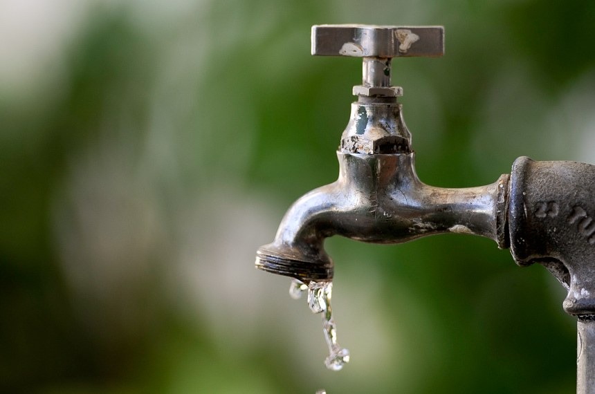 Desperdício de água tratada chega a 40% no Brasil e a 50% nas regiões Norte e Nordeste segundo o Ministério das CidadesPedro França/Agência Senado