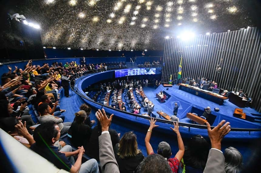 Agentes comunitários de saúde lotaram as galerias do Plenário durante a votação da matériaMarcos Oliveira/Agência Senado