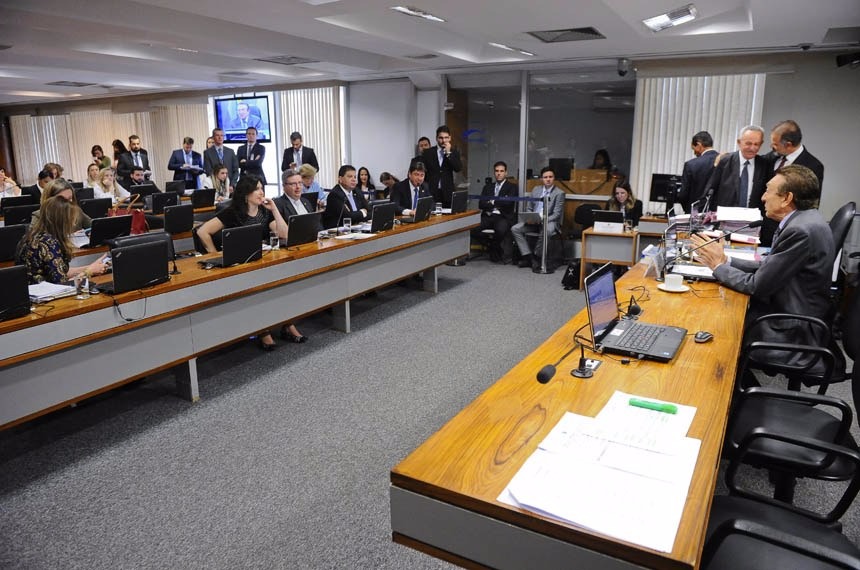 A PEC 29/2015 está pronta para votação na Comissão de Constituição e JustiçaMarcos Oliveira/Agência Senado