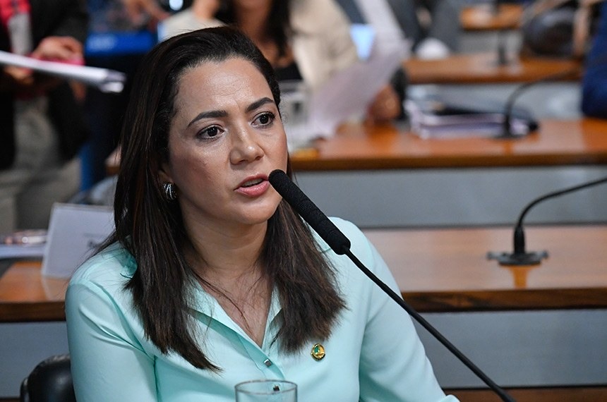 Mailza Gomes (PP-AC) é autora do projeto que busca combater a prática e o descumprimento da leiGeraldo Magela/Agência Senado
