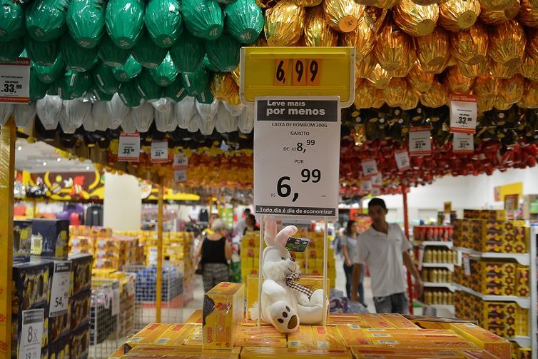 Alta do dólar prejudica vendas para a Páscoa. Consumidor está mais retraído    (Arquivo/Rovena Rosa/Agência Brasil