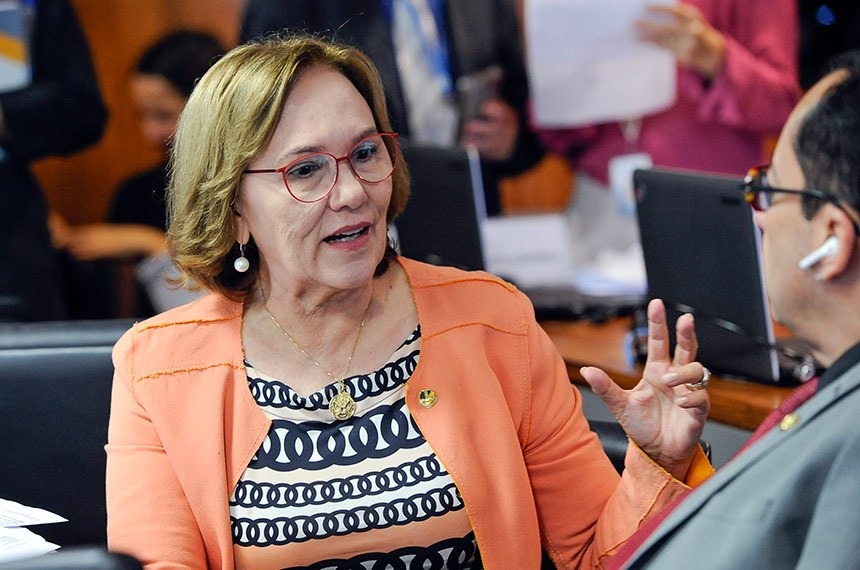 Senadora Zenaide Maia é a relatora da proposta que busca prevenir impactos ambientais decorrentes da contaminação dos recifes de corais por substâncias tóxicos presentes em alguns protetores solaresJane de Araújo/Agência Senado