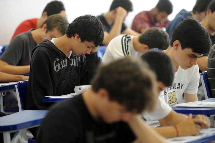 A aprendizagem, modalidade de trabalho para jovens entre 14 e 24 anos, com maioria formada no ensino médio, apresentou alta de 39,5% - Imagem de Arquivo/Agência Brasil