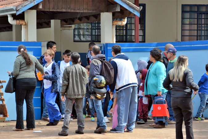 Aulas seguem em escolas da rede municipal de ensino de Dourados - foto: Hedio Fazan