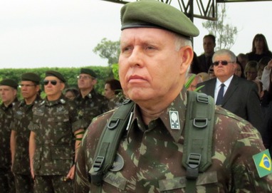 General Carvalho durante solenidade de posse no comando do CMO - foto - Elvio Lopes