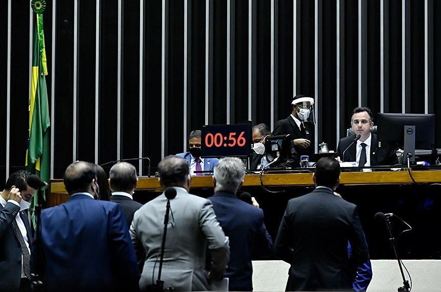Parlamentares durante a votação da peça orçamentária na última quinta-feiraPedro França/Agência Senado