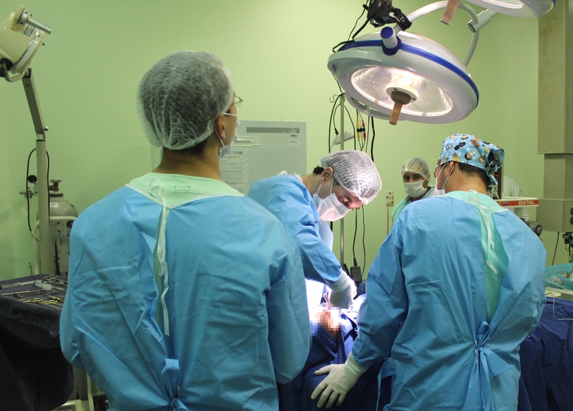 Telessaúde do HU-UFGD faz primeira transmissão de cirurgia ao vivo