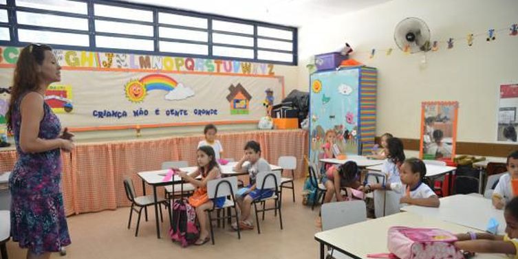 Brasil passou de um investimento equivalente a 0,4% do Produto Interno Bruto em 2010 para 0,7% em 2015 em creches e pré-escolas    (Arquivo/Agência Brasil)