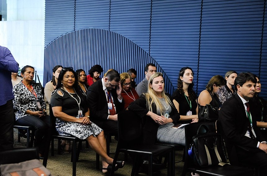 No Salão Nobre da Câmara dos Deputados, convidados do encontro Pauta FemininaJane de Araújo/Agência Senado