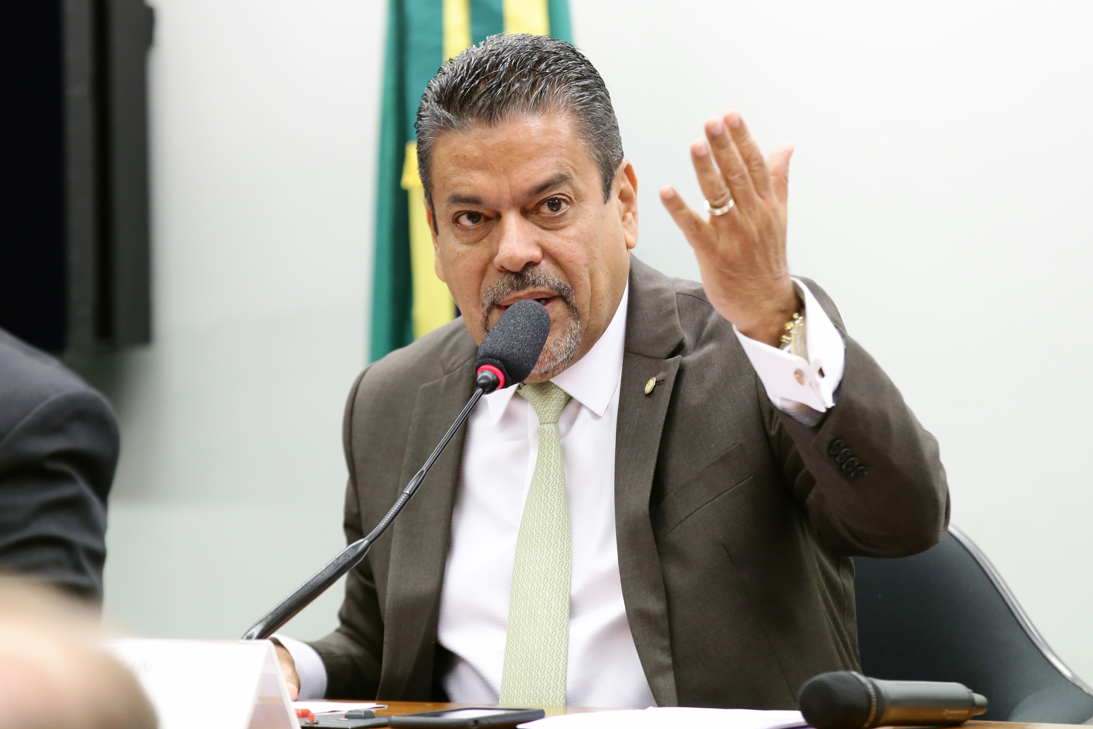 Najara Araujo/Câmara dos Deputados / Bancadas de Roraima, Amapá e Rondônia. Dep. Hiran Gonçalves (PP - RR)Hiran Gonçalves defende a criação de exigências curriculares mínimas