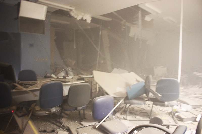 Interior de bancos ficaram destruídosFoto: Jovem SUl News