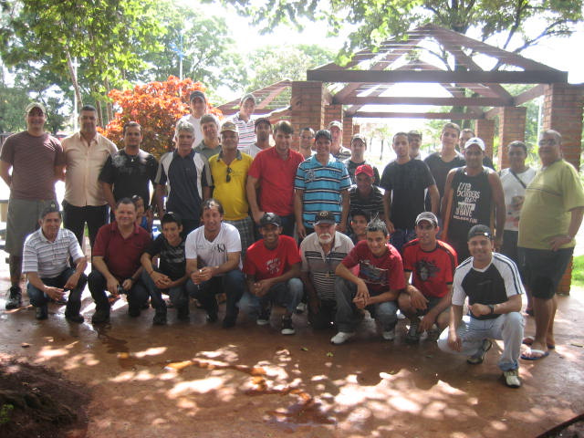 Radioperadores de PX durante encontro na Praça Antonio João. Foto: Rafaela Bonardi