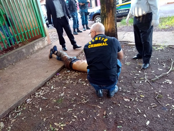 Homem foi encontrado morto em frente escola de Douradosfoto - Cido Costa/DouradosAgora