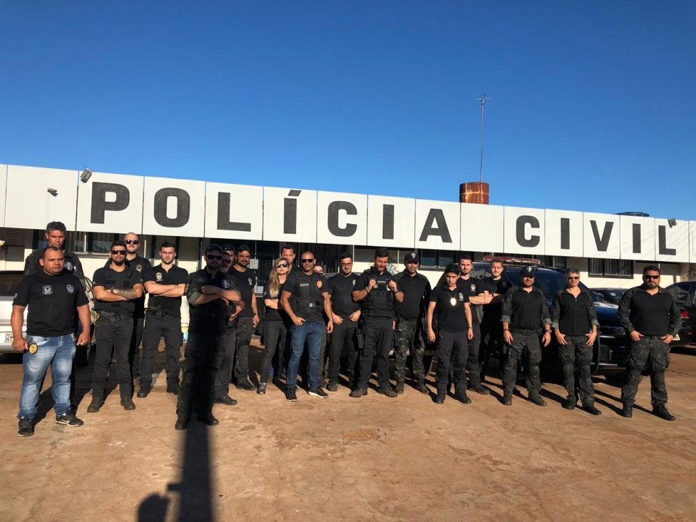 Além da Polícia Civil, a operação recebeu o apoio do Defron e do Canil do 3º Batalhão de PM (Foto: Divulgação)